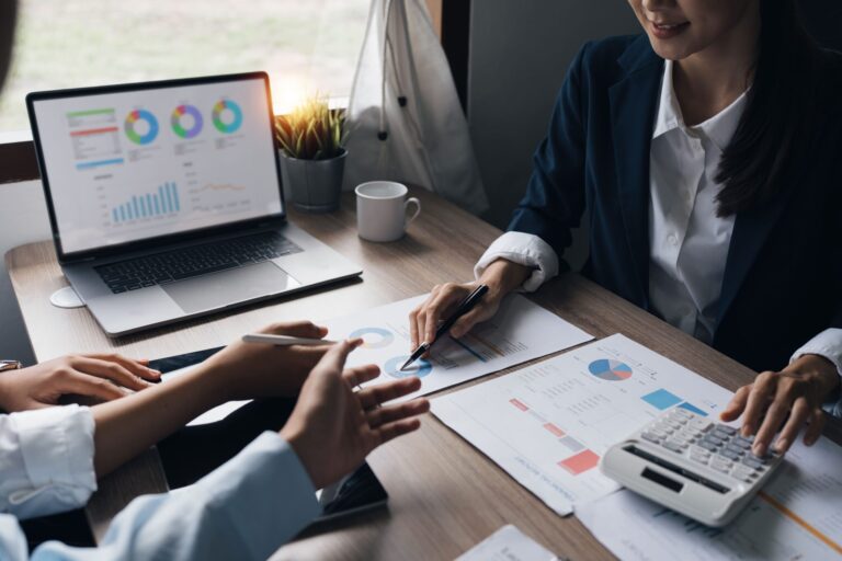 success-business-team-business-data-dashboard-ana-2022-09-19-20-29-11-utc-2-2048x1365